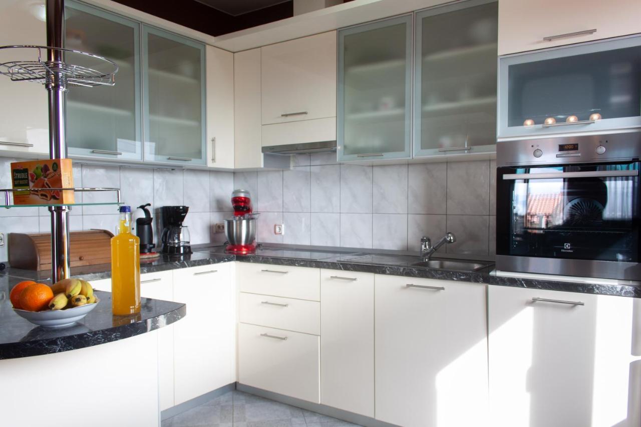 Apartment Juric Kastel Novi Bagian luar foto